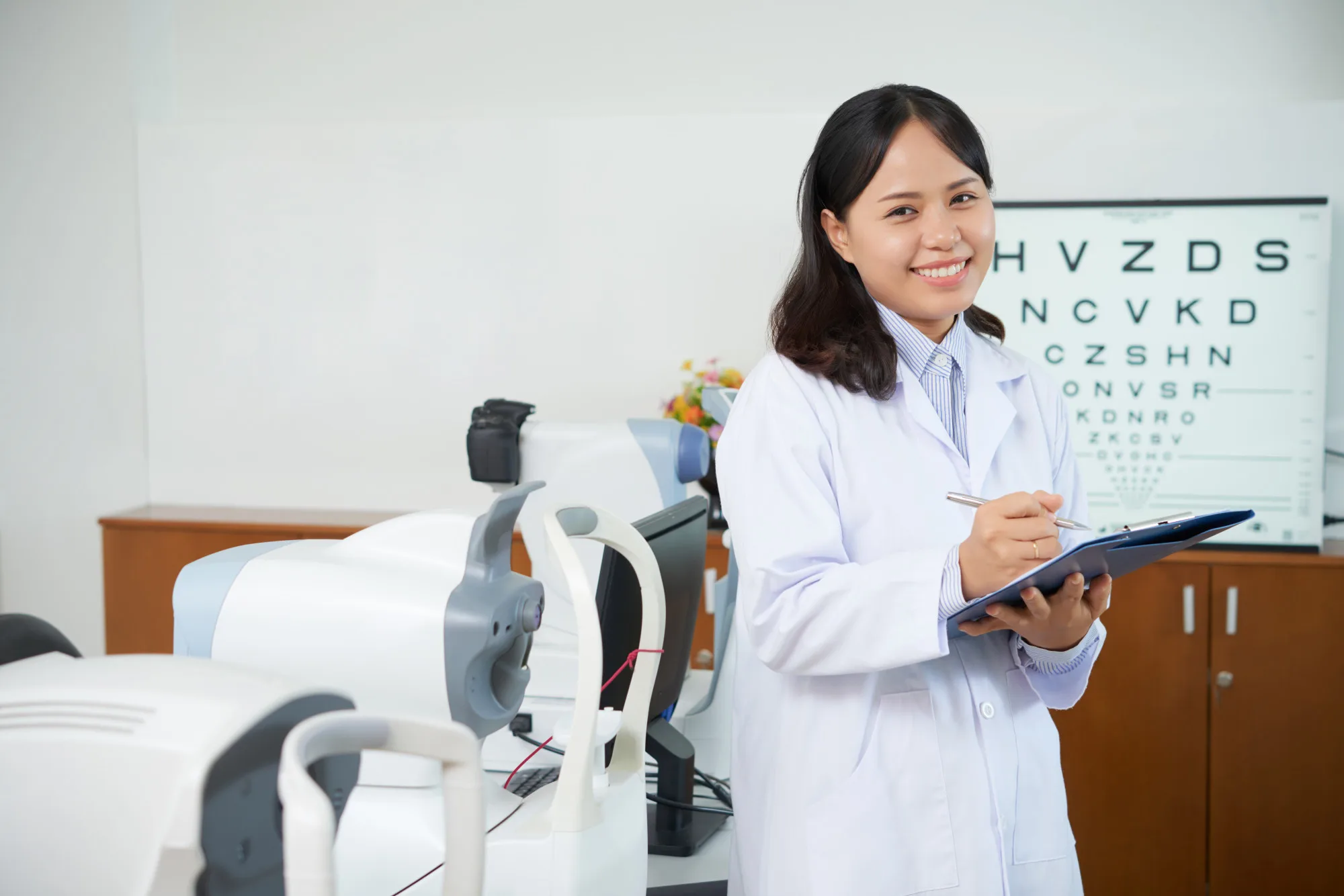 How Eye Specialists Tell the Difference